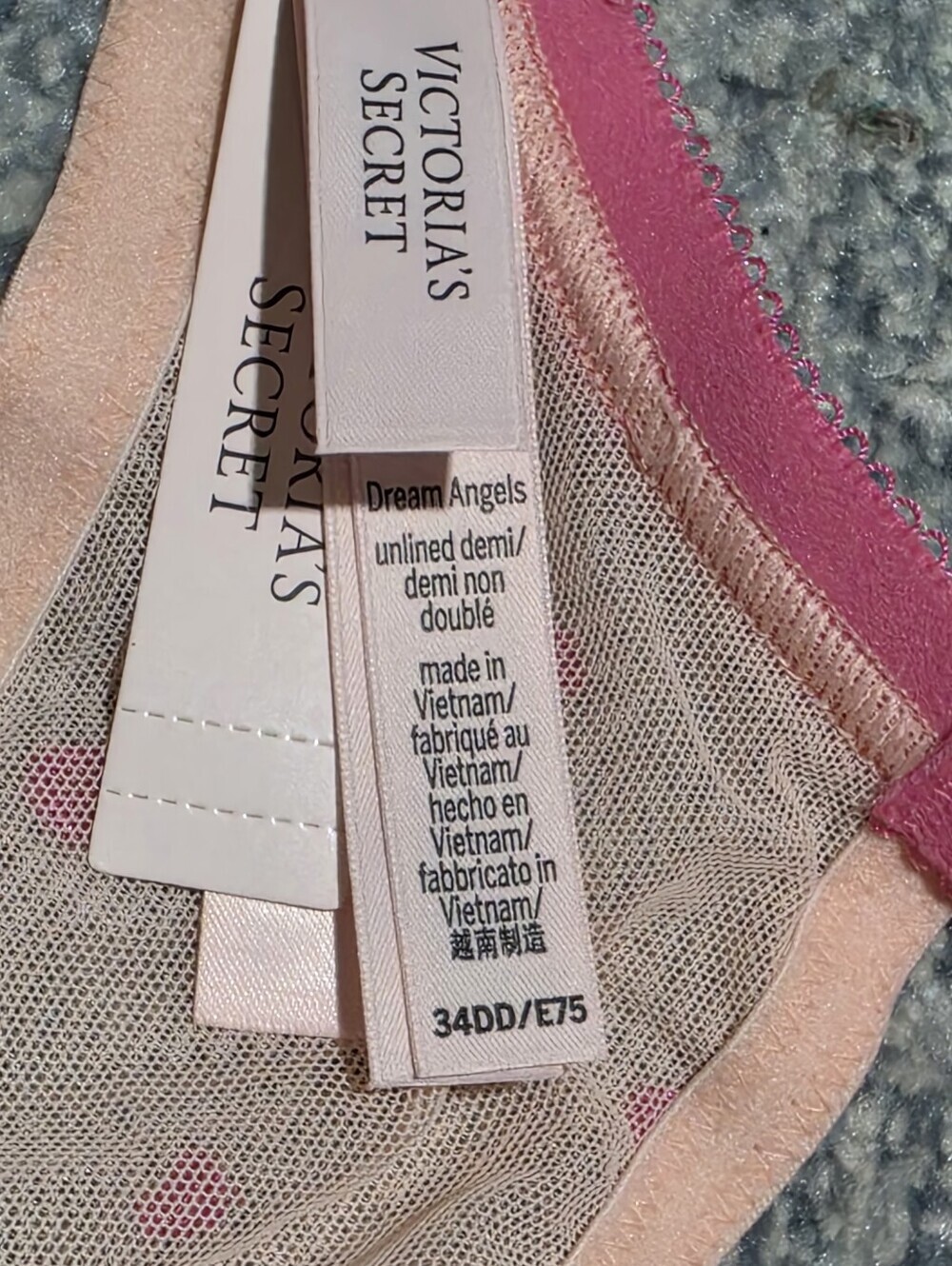 VICTORIA SECRET'S Soft  Pink  Underwire Bra with Floral Lace Detail Size 34DD - Picture 5 of 11